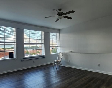 16 S East Street - Photo Thumbnail 32