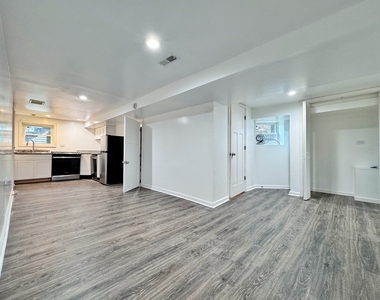 3316 W Flournoy Street - Photo Thumbnail 2