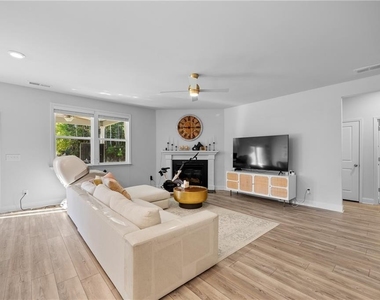 3596 Creek Hollow - Photo Thumbnail 9