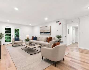 5095 Roswell Road - Photo Thumbnail 2