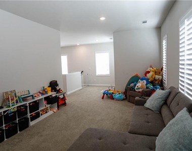 5329 Fox Hill Lane - Photo Thumbnail 27