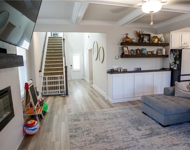 5329 Fox Hill Lane - Photo Thumbnail 7