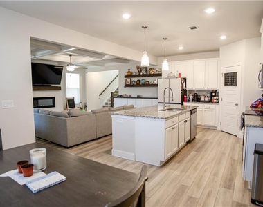 5329 Fox Hill Lane - Photo Thumbnail 9