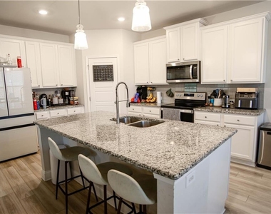 5329 Fox Hill Lane - Photo Thumbnail 11