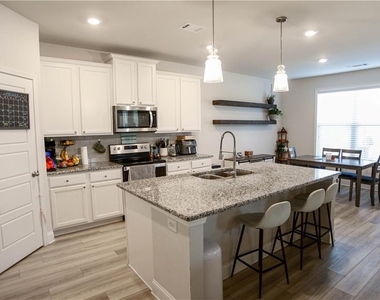 5329 Fox Hill Lane - Photo Thumbnail 10