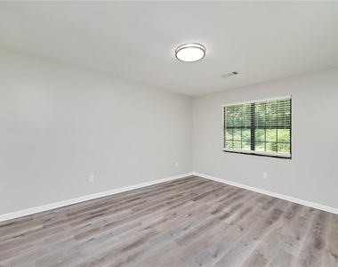 355 Santa Fe Trail - Photo Thumbnail 20