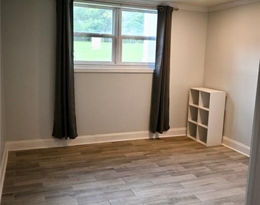 994 Overbrook Circle - Photo Thumbnail 15