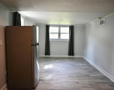 994 Overbrook Circle - Photo Thumbnail 14