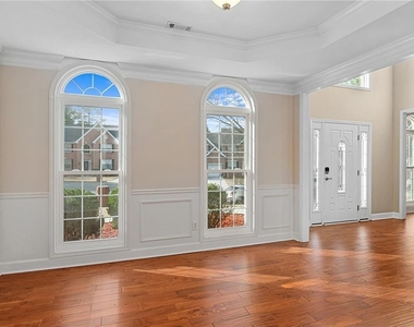 560 Kimball Crest Court - Photo Thumbnail 5