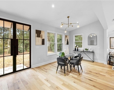 1217 Fairfield Drive - Photo Thumbnail 5