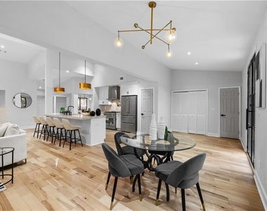 1217 Fairfield Drive - Photo Thumbnail 6