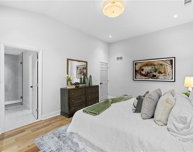 1217 Fairfield Drive - Photo Thumbnail 10