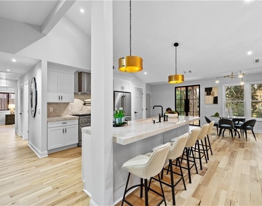 1217 Fairfield Drive - Photo Thumbnail 23
