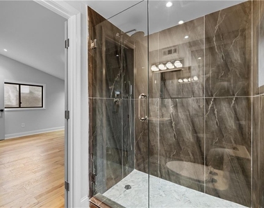 1217 Fairfield Drive - Photo Thumbnail 17