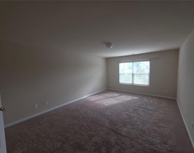 3877 Makeover Court - Photo Thumbnail 8