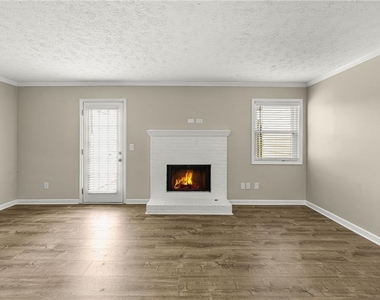 1528 Paces Ferry North Drive - Photo Thumbnail 8
