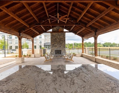 1112 Larkin Drive - Photo Thumbnail 10