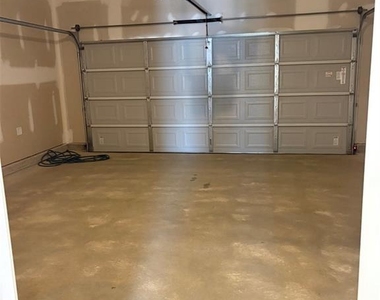 329 Bloomfield Circle - Photo Thumbnail 18