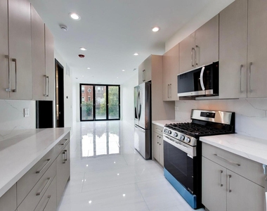 6344 Hennings Court - Photo Thumbnail 10