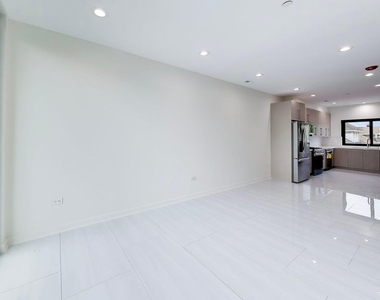 6344 Hennings Court - Photo Thumbnail 7
