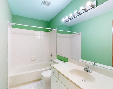 1657 Fairport Drive - Photo Thumbnail 18