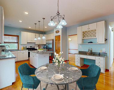 1657 Fairport Drive - Photo Thumbnail 9
