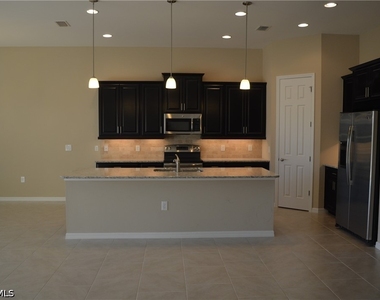 16176 Aberdeen Avenue - Photo Thumbnail 10