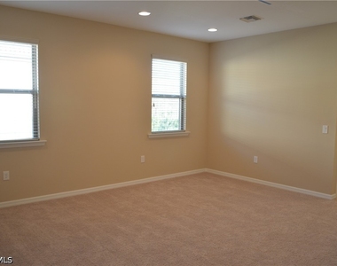 16176 Aberdeen Avenue - Photo Thumbnail 5