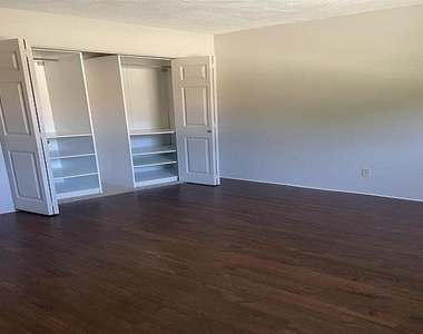 310 Brook Village - Photo Thumbnail 10