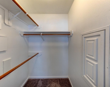 1118 Wilson Street - Photo Thumbnail 21