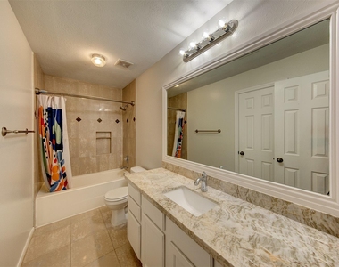 1118 Wilson Street - Photo Thumbnail 31