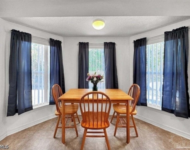 7208 Freedon Court - Photo Thumbnail 9