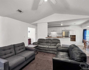 7208 Freedon Court - Photo Thumbnail 5