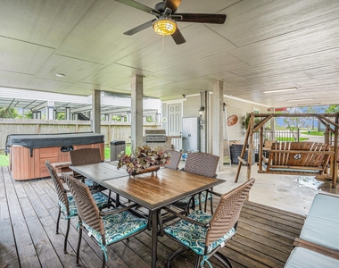 1333 N Meyer Avenue - Photo Thumbnail 4