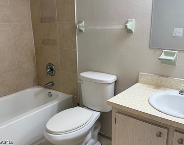 1830 Maravilla Avenue - Photo Thumbnail 10