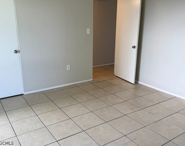 1830 Maravilla Avenue - Photo Thumbnail 8