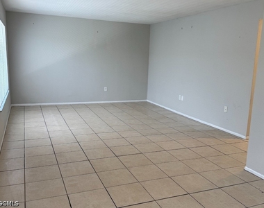 1830 Maravilla Avenue - Photo Thumbnail 3