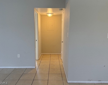 1830 Maravilla Avenue - Photo Thumbnail 2