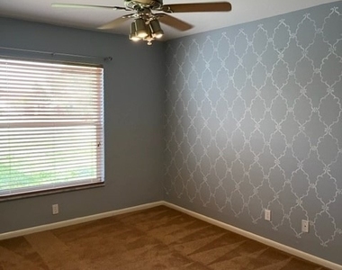 1312 Se 2nd Terrace - Photo Thumbnail 16