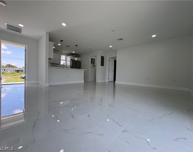 3015 4th Street Sw - Photo Thumbnail 10