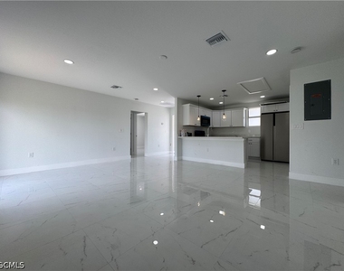 3015 4th Street Sw - Photo Thumbnail 12
