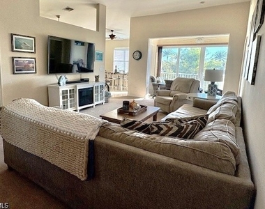 11807 Bayport Lane - Photo Thumbnail 3