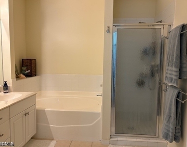 11807 Bayport Lane - Photo Thumbnail 18