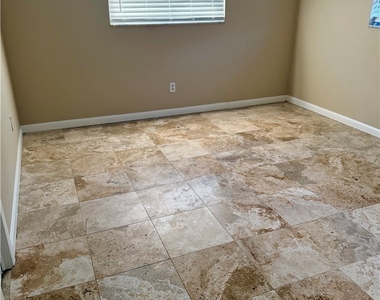 4479 Lakewood Boulevard - Photo Thumbnail 11