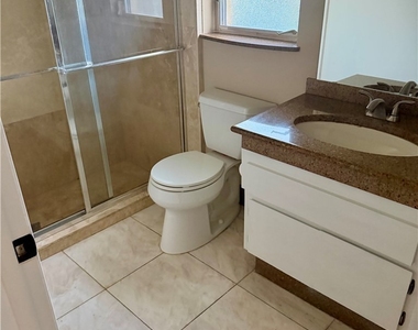4479 Lakewood Boulevard - Photo Thumbnail 9