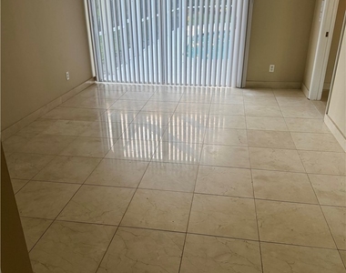4479 Lakewood Boulevard - Photo Thumbnail 4