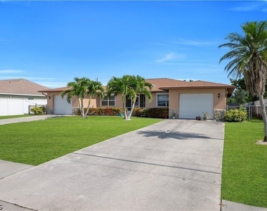 836 Sw Trafalgar Parkway - Photo Thumbnail 2