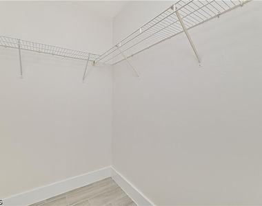 4733 28th Street Sw - Photo Thumbnail 9