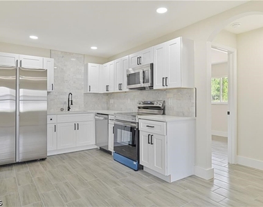 4733 28th Street Sw - Photo Thumbnail 4