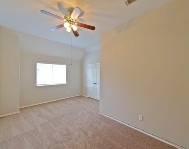 407 Groveton Ridge Lane - Photo Thumbnail 22